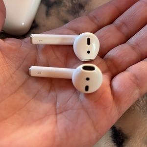 AirPods